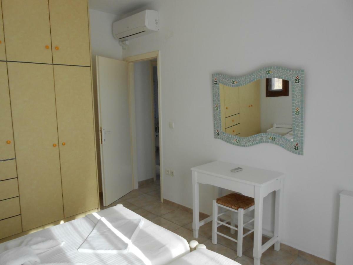 Apartments Márpissa エクステリア 写真